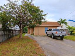 Picture of 621 Nottingham Boulevard, West Palm Beach, FL 33405