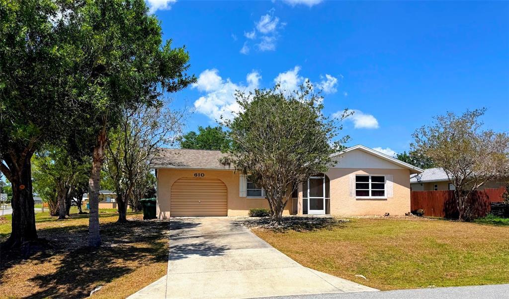 Picture of 610 Grove Avenue Nw, Port Charlotte, FL 33952