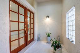 Picture of 3302 W Caracas Street, Tampa, FL 33614