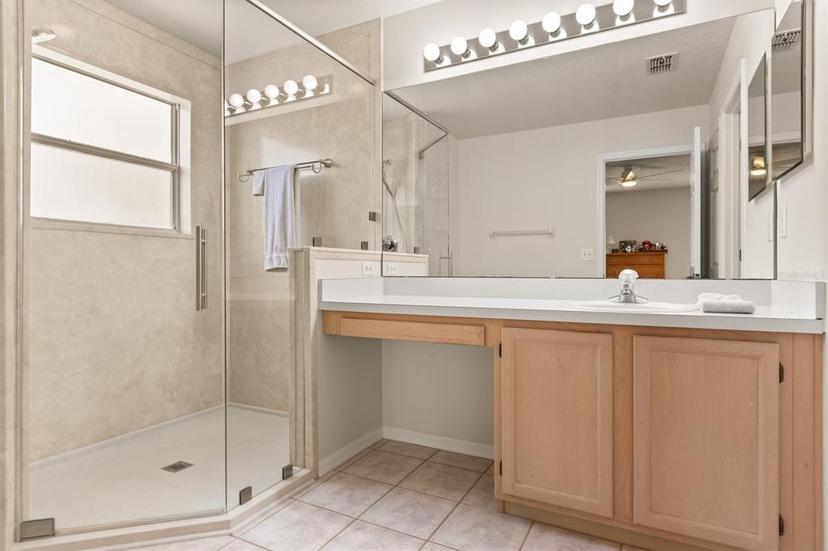 Picture of 126 Knights Hollow Dr, Apopka FL 32712