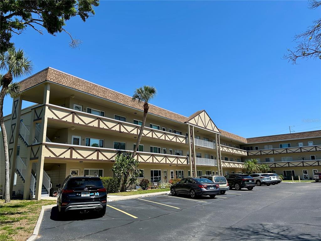 Picture of 2464 Australia Way E Unit 8, Clearwater, FL 33763