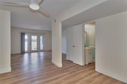 Picture of 3751 Pompano Drive Se Unit 3751, St Petersburg, FL 33705