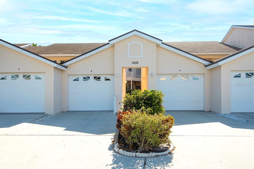 Picture of 2608 Waterford Way Unit B, Palmetto, FL 34221