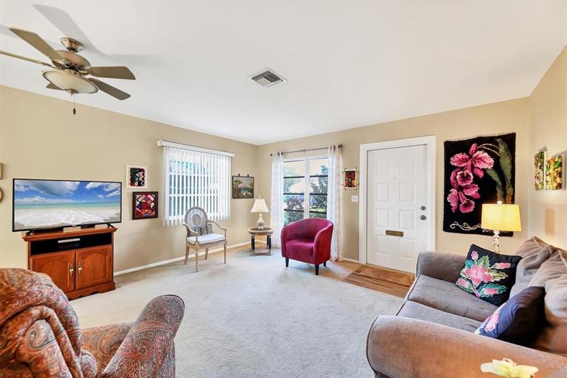 Picture of 2267 Pueblo Lane Unit V40, Sarasota FL 34231