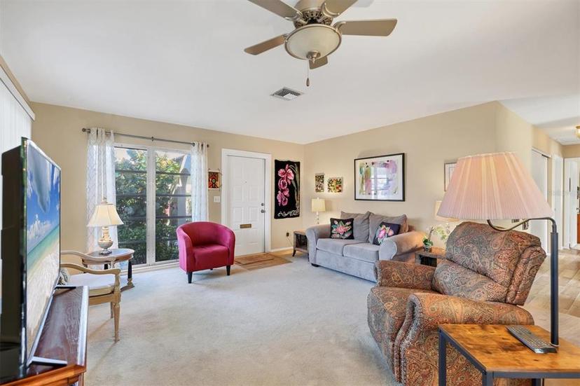 Picture of 2267 Pueblo Lane Unit V40, Sarasota FL 34231
