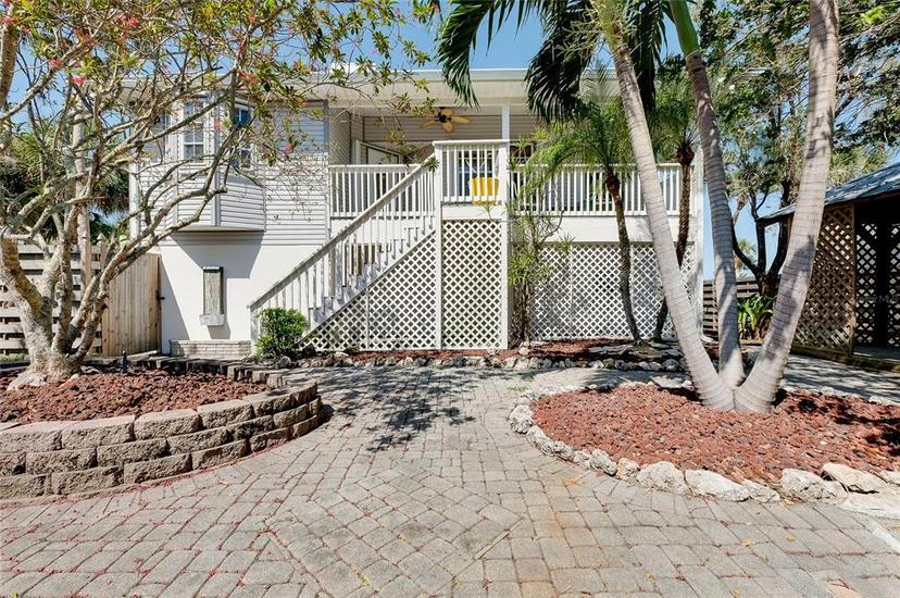 Picture of 610 Alligator Drive, Venice FL 34293