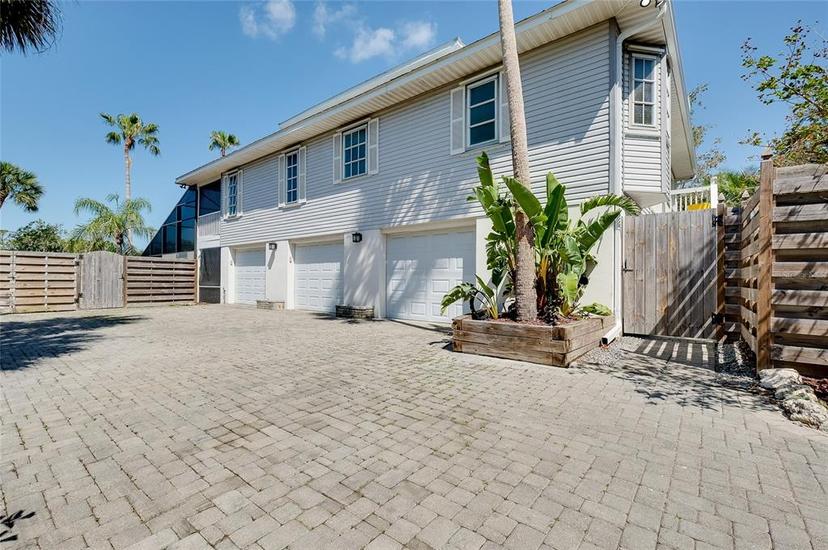 Picture of 610 Alligator Drive, Venice FL 34293