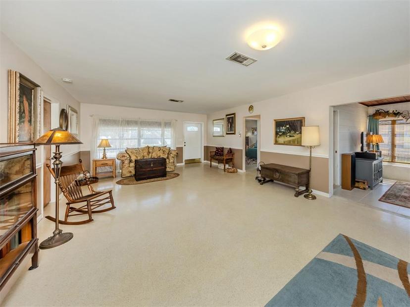 Picture of 444 Driftwood Road, Venice FL 34293
