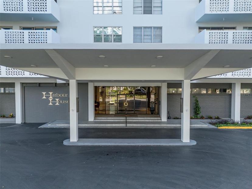Picture of 2401 Bayshore Boulevard Unit 1204, Tampa FL 33629