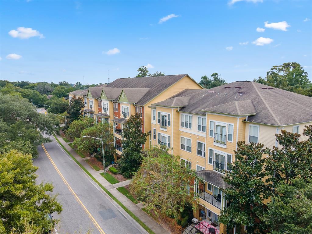 Picture of 1185 SW 9Th Road Unit 214, Gainesville, FL 32601