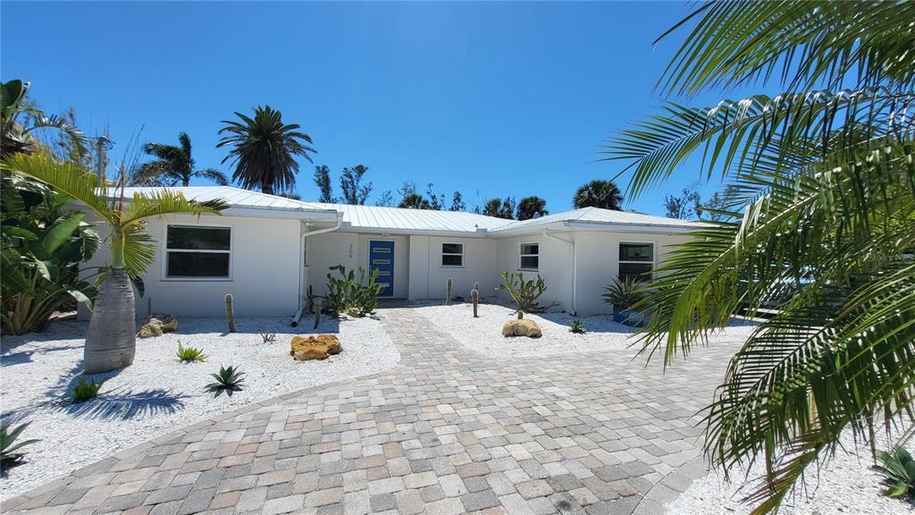 Picture of 306 Island Circle, Sarasota, FL 34242