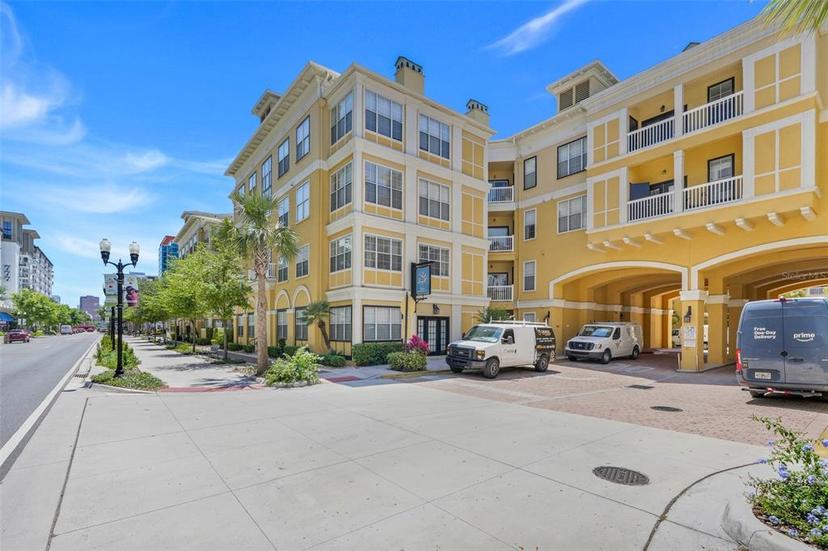 Picture of 860 N Orange Avenue Unit 226, Orlando FL 32801