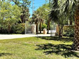 Picture of 1516 Bayshore Boulevard, Dunedin, FL 34698
