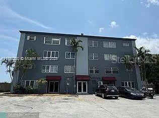 Picture of 1060 Crystal Lake Drive Unit 404, Lighthouse Point, FL 33064