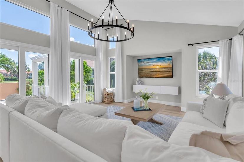 Picture of 19 Crescent Place S, St Petersburg FL 33711