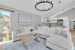 Picture of 19 Crescent Place S, St Petersburg, FL 33711