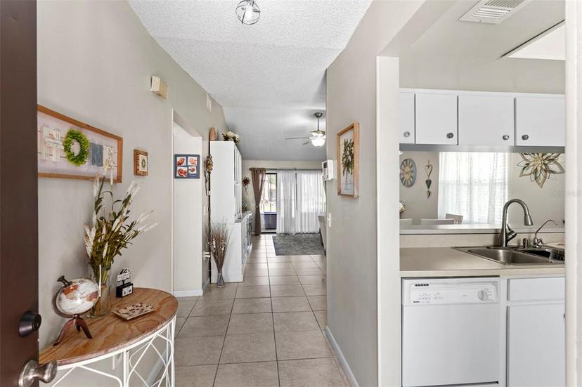 Picture of 606 Lake Carolyn Circle, Lakeland FL 33813
