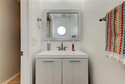 Picture of 9814 Ashburn Lake Drive, Tampa, FL 33610