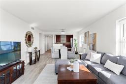 Picture of 1230 Gulf Boulevard Unit 501, Clearwater, FL 33767