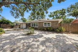 Picture of 1557 Robinson Drive N, St Petersburg, FL 33710