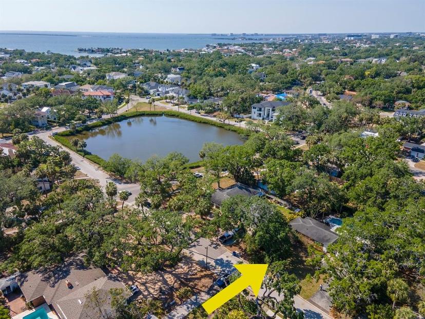 Picture of 4627 W Browning Avenue, Tampa FL 33629