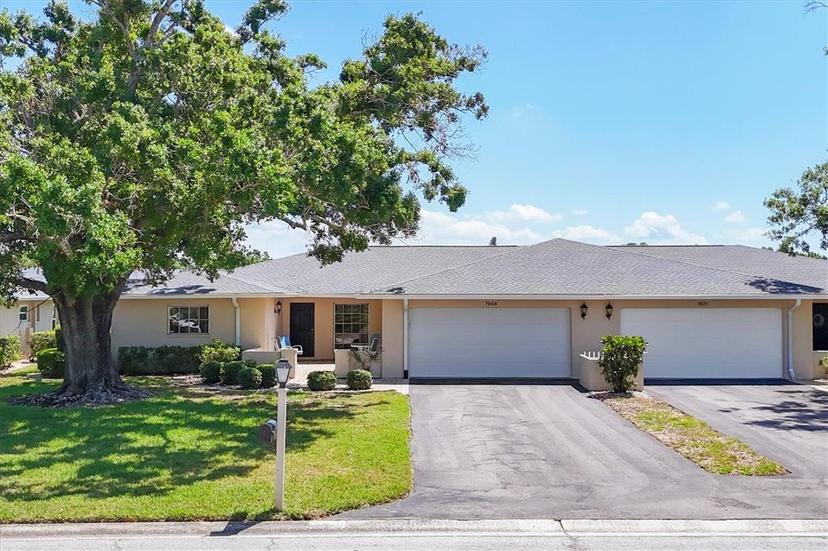 Picture of 7069 W Country Club Drive N Unit 7069, Sarasota FL 34243
