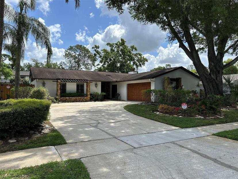 Picture of 4006 Dellbrook Drive, Tampa FL 33624