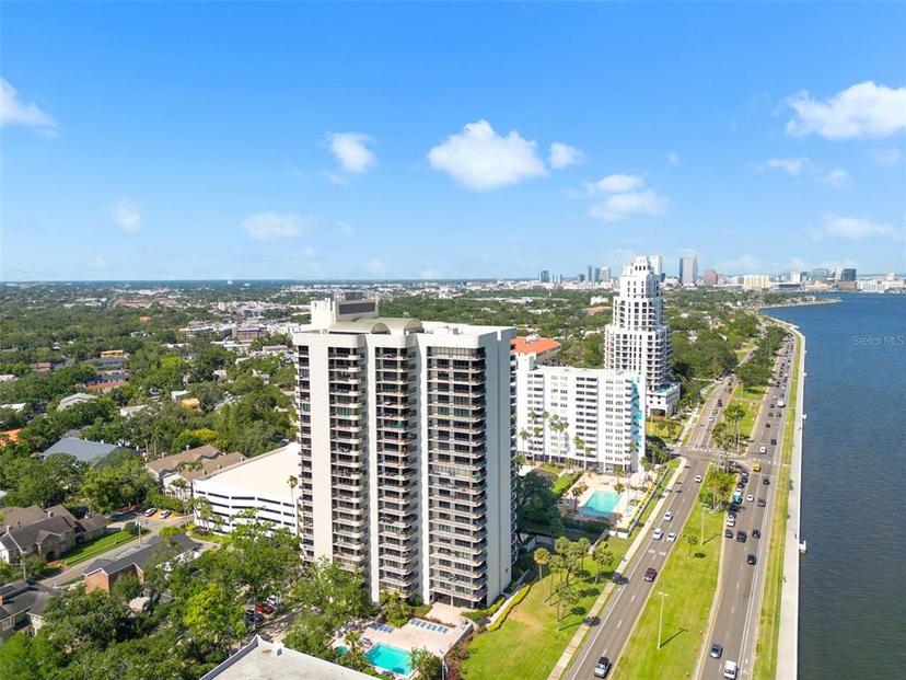 Picture of 2413 Bayshore Boulevard Unit 801, Tampa FL 33629