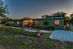 Picture of 400 N Main Avenue, Minneola, FL 34715