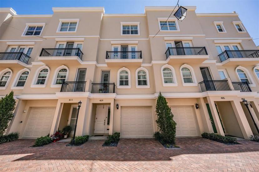 Picture of 409 Regent Lane N, St Petersburg FL 33701