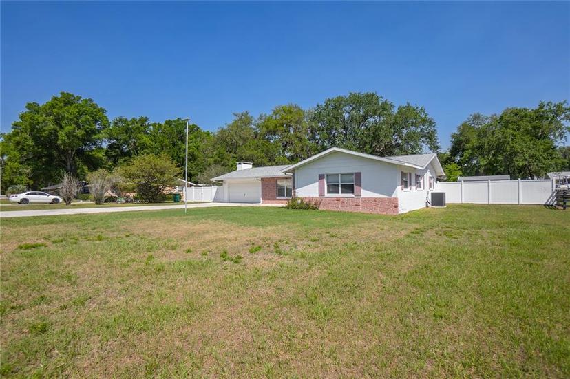 Picture of 4810 County Road 114, Wildwood FL 34785