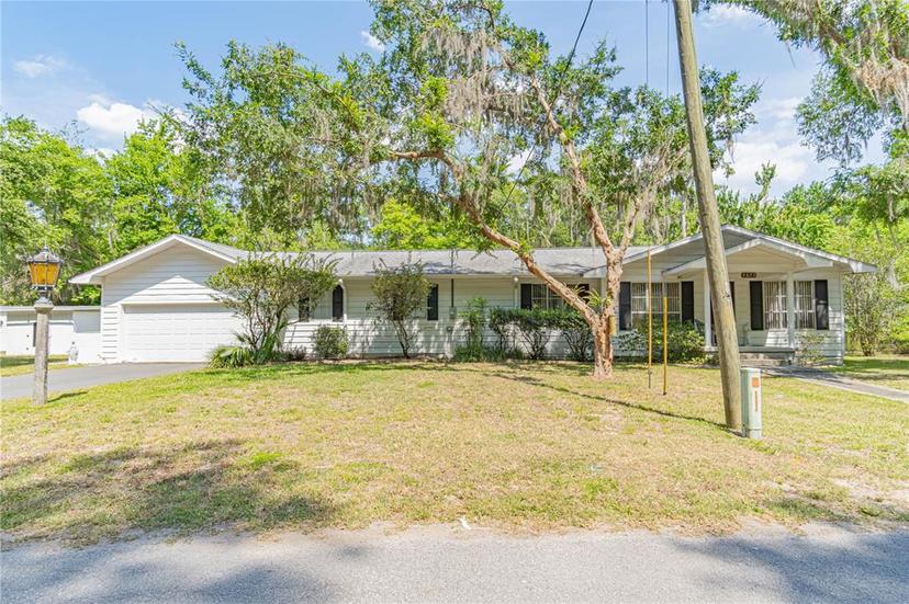 Picture of 3075 Cr 431N, Lake Panasoffkee FL 33538