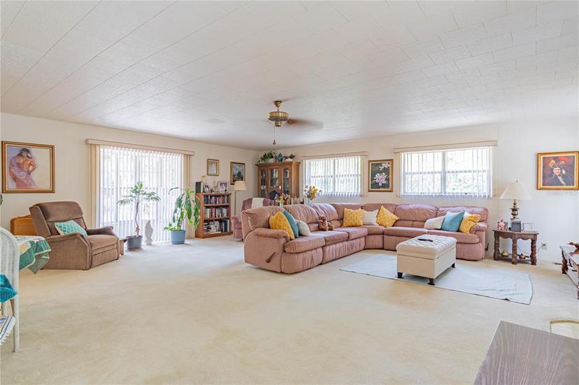 Picture of 3075 Cr 431N, Lake Panasoffkee FL 33538