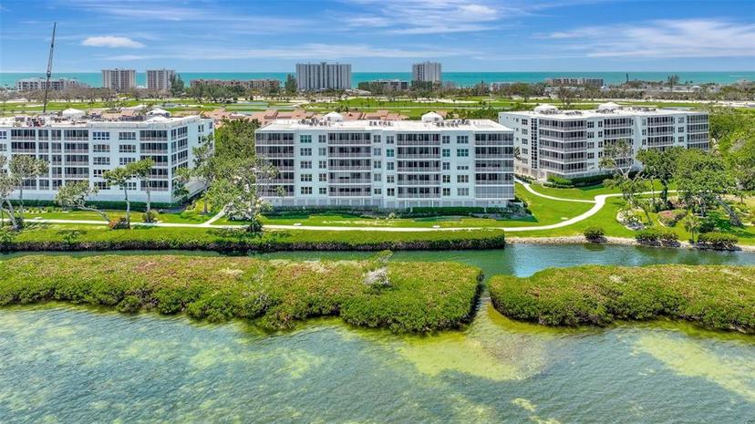 Picture of 2450 Harbourside Drive Unit 233, Longboat Key FL 34228