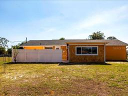 Picture of 582 Ridgewood Street Nw, Port Charlotte, FL 33952
