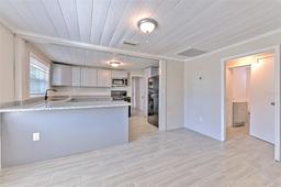Picture of 905 W Ball Street, Plant City, FL 33563