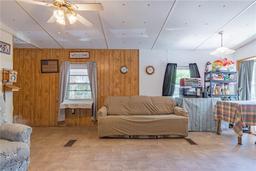 Picture of 1674 Cr 434, Lake Panasoffkee, FL 33538