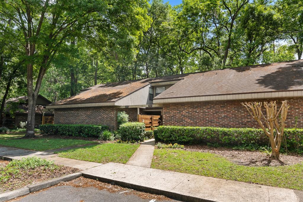 Picture of 5337 NW 33Rd Place, Gainesville, FL 32606