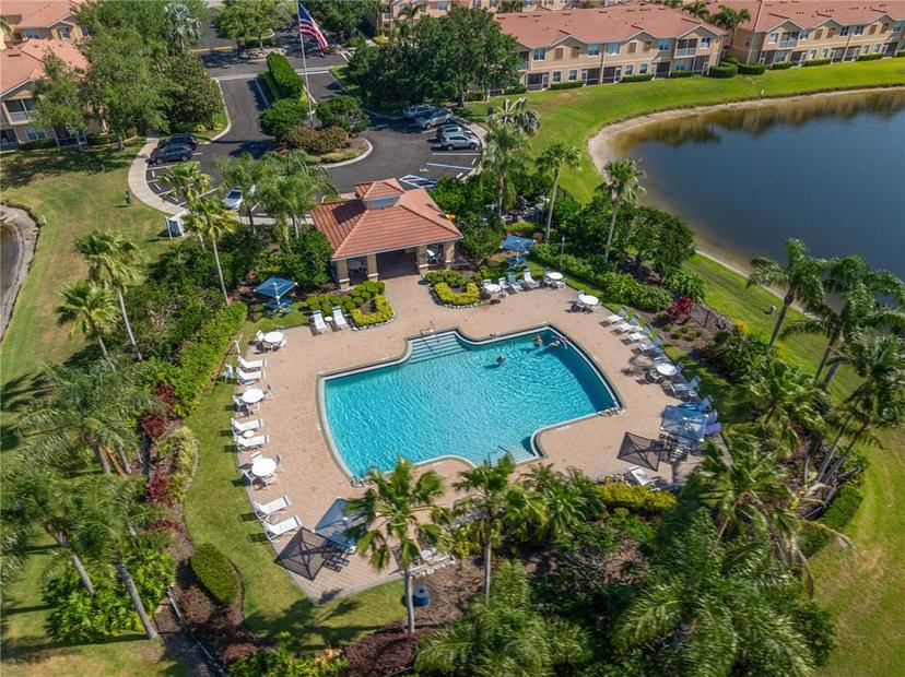 Picture of 3671 Parkridge Circle Unit 8-201, Sarasota FL 34243