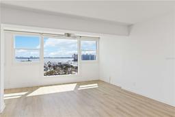 Picture of 33 S Gulfstream Avenue Unit 905, Sarasota, FL 34236