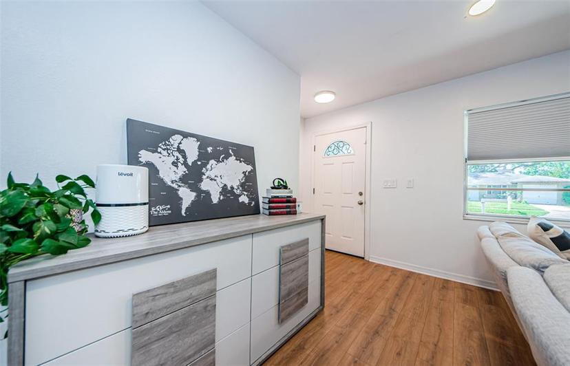 Picture of 7241 56Th Avenue N, St Petersburg FL 33709