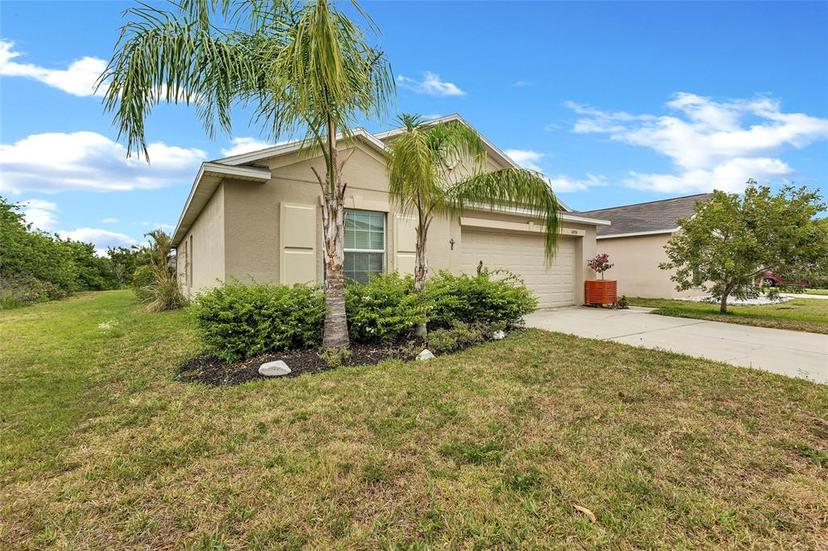 Picture of 10936 Rainbow Pyrite Drive, Wimauma FL 33598