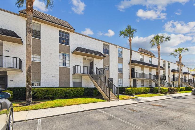 Picture of 107 Caldwell Drive Unit 299, Brandon FL 33510