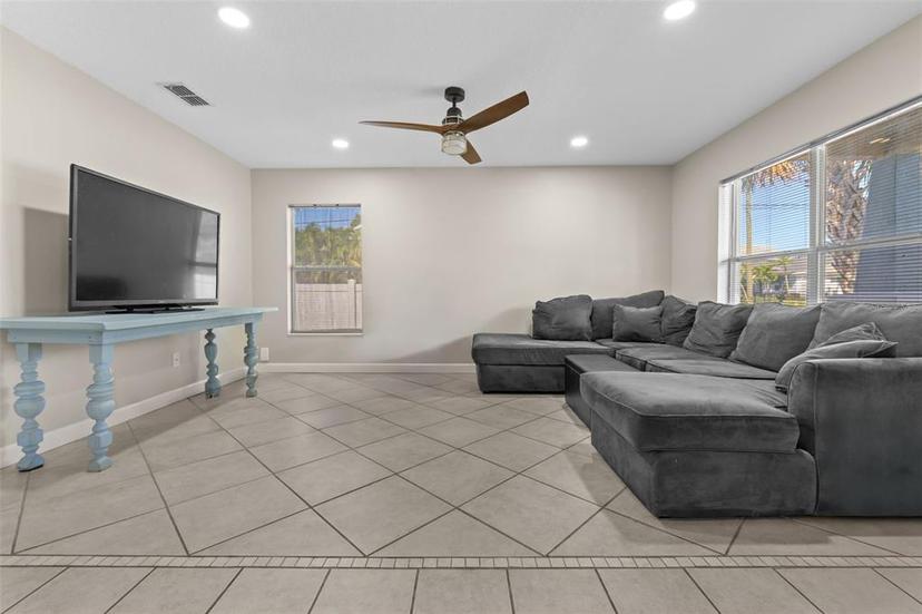 Picture of 212 28Th Street S, St Petersburg FL 33712