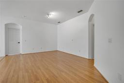 Picture of 5523 San Gabriel Way, Orlando, FL 32837