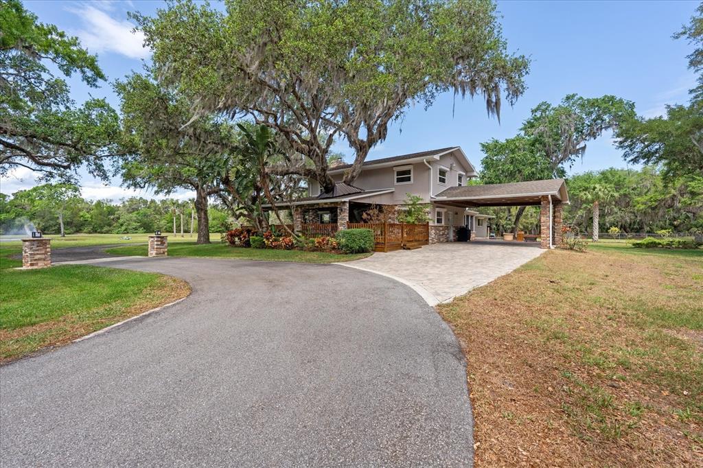 Picture of 800 Hidden Oaks Lane, Oak Hill, FL 32759