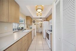 Picture of 1006 Oakleaf Boulevard, Bradenton, FL 34208
