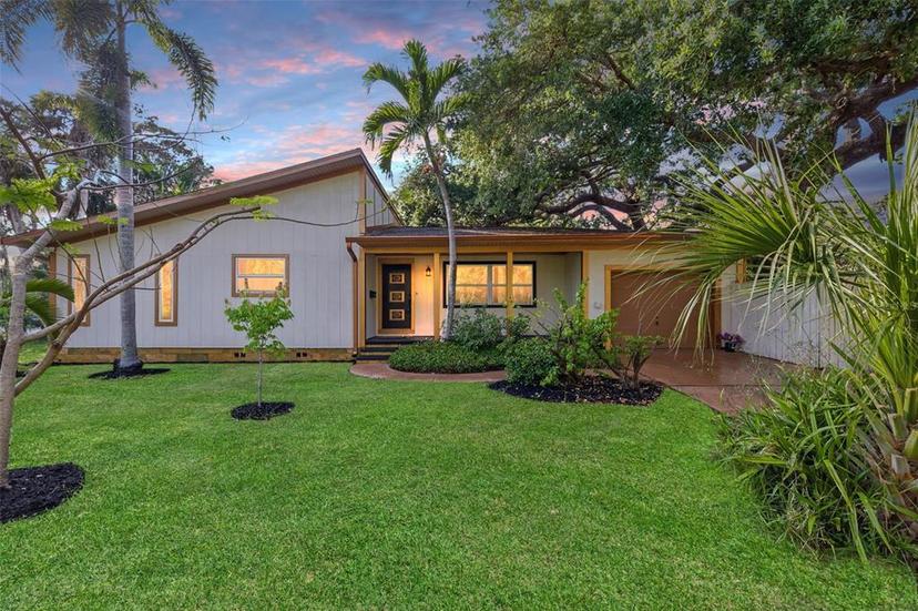 Picture of 4926 Camellia Way S, St Petersburg FL 33705