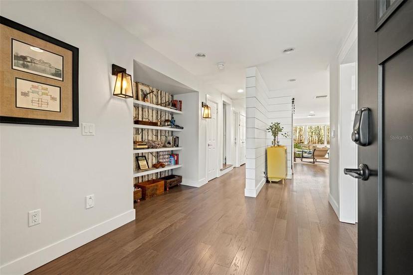 Picture of 546 Rafael Boulevard Ne, St Petersburg FL 33704