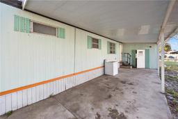 Picture of 1098 NW 7Th Boulevard, Lake Panasoffkee, FL 33538